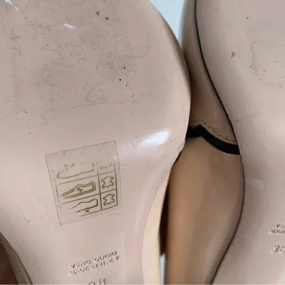 Red Valentino Scalloped Trim Patent leather peep toe pumps pale pink and black - Picture 8 of 14